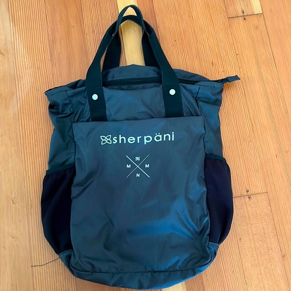 Sherpani Bags Sherpani Via Daypacktote Black Poshmark